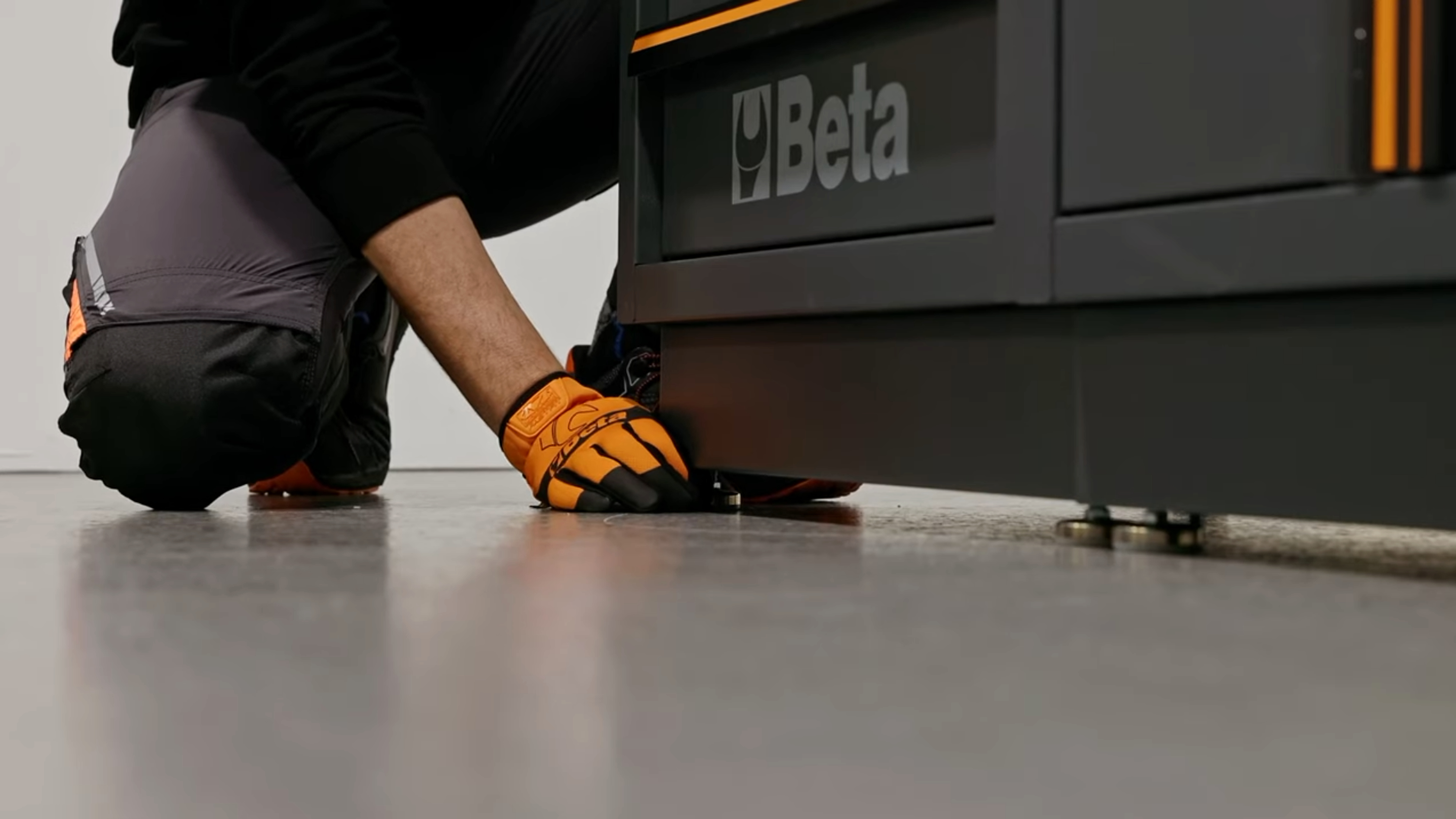 Beta_6K-a